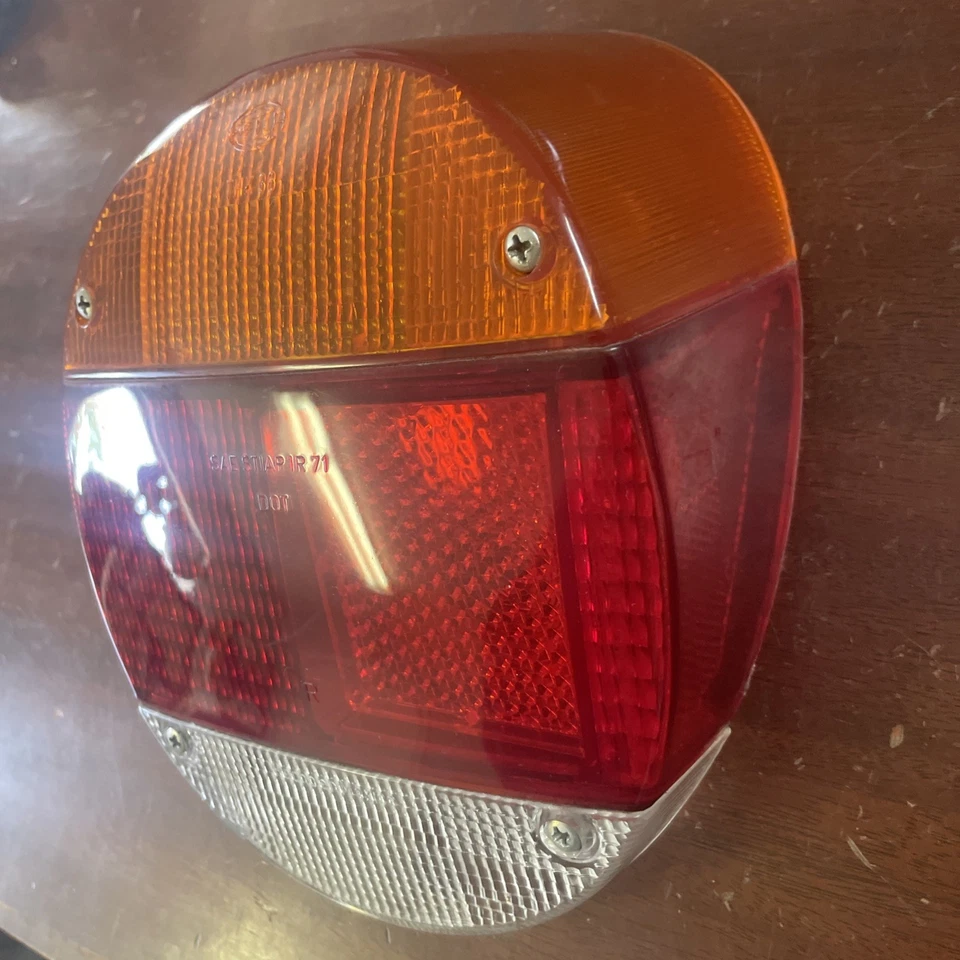 LENTE LUZ TRASERA HELLA LADO DERECHO VOLKSWAGEN BUG THING SUPER 1973-79 133945224A Foto 3 de 4
