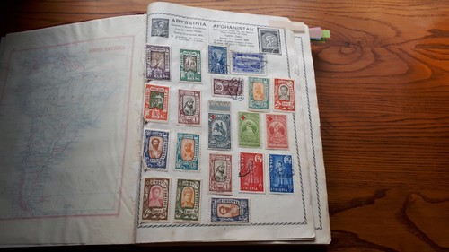 OLD TRIUMPH STAMP ALBUM :MEDIUM WORLD COLLECTION -1560 MH & USED STAMPS. - 第 2/15 張圖片