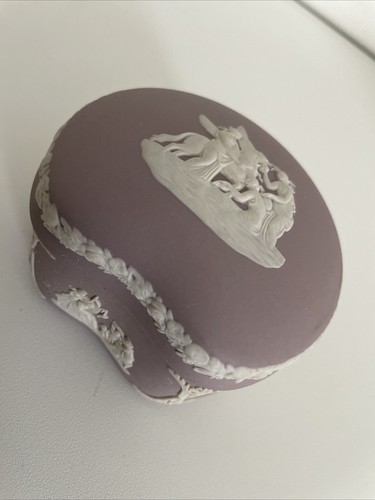Vintage Wedgwood Lilac & white Jasperware Kidney Bean Lidded Trinket Box - Bild 3 von 14