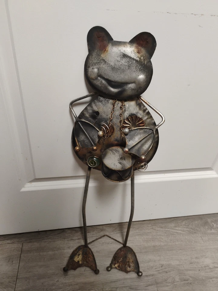 Scrap Metal Art/Frog Playing Banjo/Garden Decor Some Signs Of Rust - Image 2 of 4