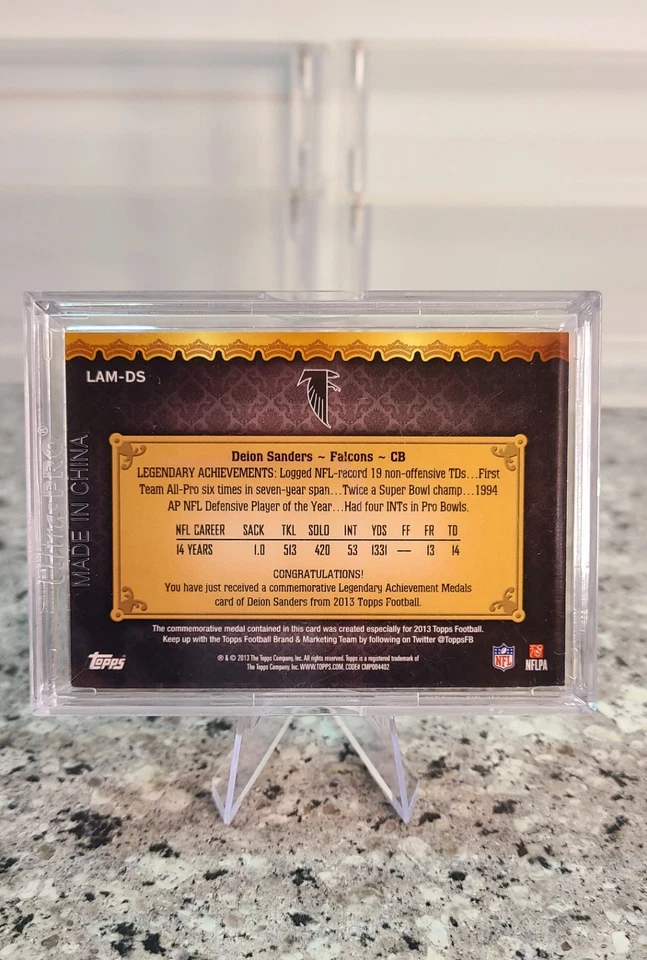 2013 Topps Legendary Achievement Medals Deion Sanders Gold LAM-DS/25 SP  Foto 4 de 4