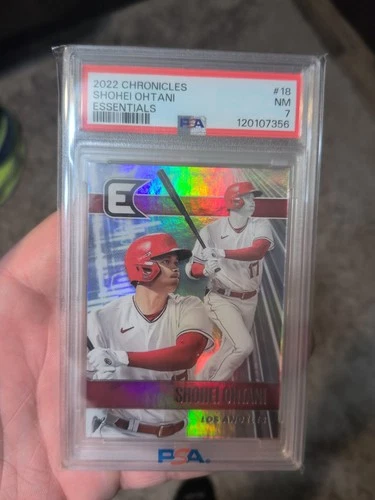 2022 Panini Chronicles - Essentials Refractor Shohei Ohtani #18 💎 PSA 7 💎