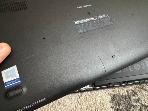 Dell Latitude 5501 intel core i5 9400H *Display defekt* - 第 11/14 張圖片