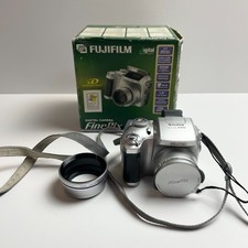 Fotocamera digitale Fujifilm Finepix S3000 in scatola *Ricambi/Riparazione*