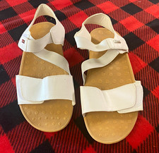 Women s White/Beige Solid Strappy Flat Sandals Adjustable Hook Loop