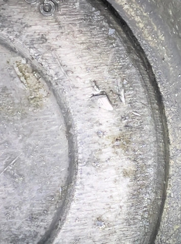 Chevrolet Corvette Nova Camaro Chevelle 1969-1982 tapa central P/N 3925805 Foto 3 de 4