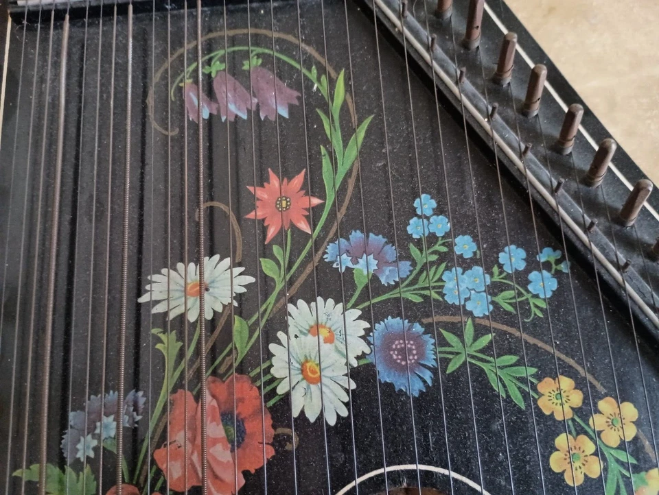 Antique/VTG Jubeltone Konzert Salon Harfe Qualitatsmarke Zither Lap Harp Germany - Image 2 of 4