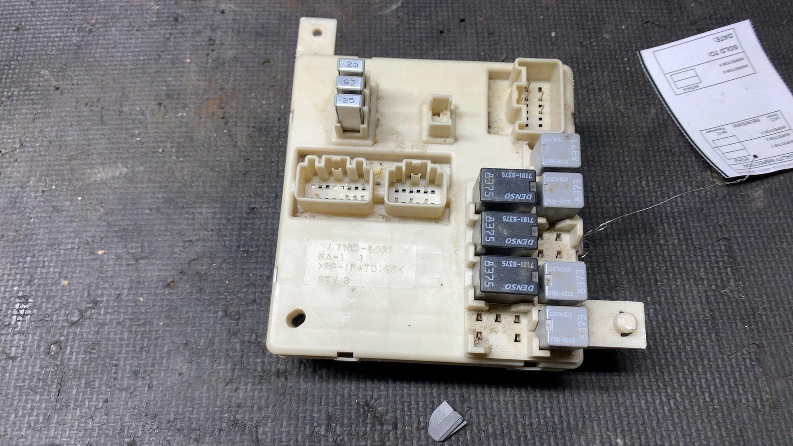 Cabin Fuse Box GMC ACADIA 07 eBay