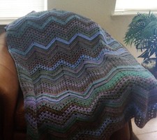 NEW HAND CROCHET PURPLE GREEN PASTEL MULTI RIPPLE AFGHAN LAP BLANKET THROW