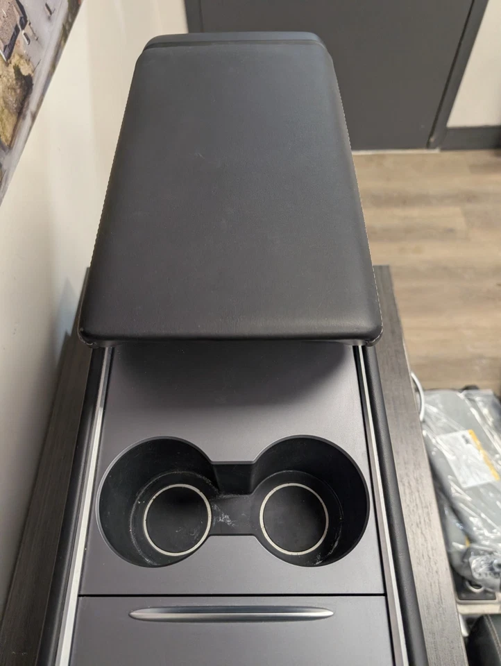 2021-2023 Tesla Model 3 Floor Center Console assembly w/wireless charger Foto 4 de 4