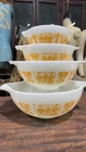 RARE PYREX ORANGE/PUMPKIN AMISH BUTTERPRINT CINDERELLA MIXING BOWL SET 441-444