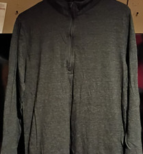 Men's Gray Solid Long Sleeve Mock Neck 1/4 Zip Pullover Activewear Top