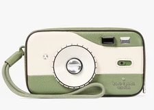 New Disney X Kate Spade Picture This 3d Camera Wristlet Cedar Stand Multi