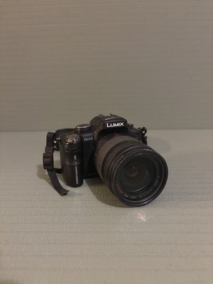Panasonic Lumix GH1 mit Panasonic Lumix G Vario HD 14-140mm f/4-5.8