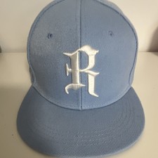 Hellblaue Snapback Cap aus Twill, R-Sticklogo...