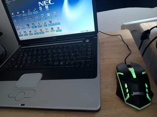 NEC Retro Gaming Laptop - Working - WIN XP - 40Gb HD - Picture 7 of 18