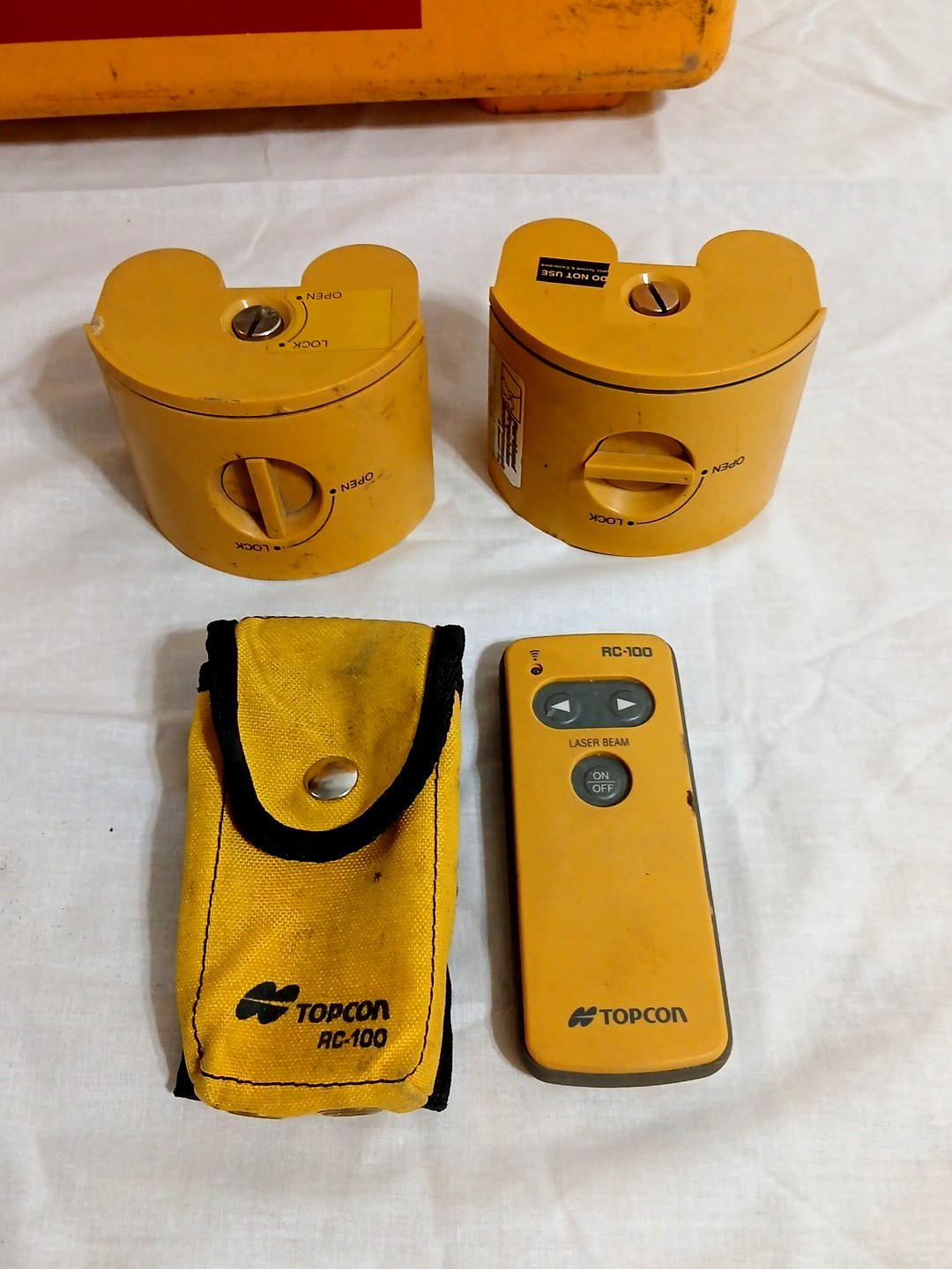 Topcon TP-L2 RED Pipe Sewer Laser W/RC-100 Remote & Case Red Beam TESTED WORKS!