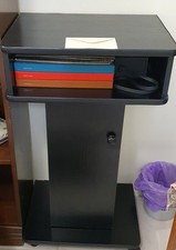 RETRO TV STAND ON WHEELS