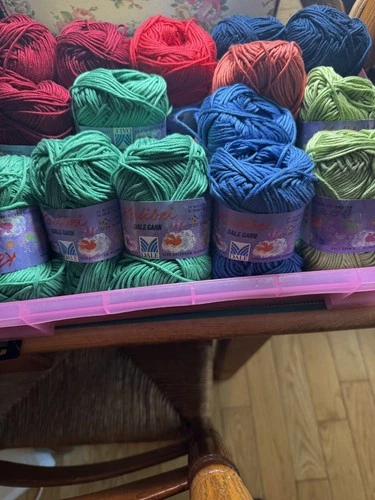 15 Skeins Kolibri Dale Yarn - product listing photo