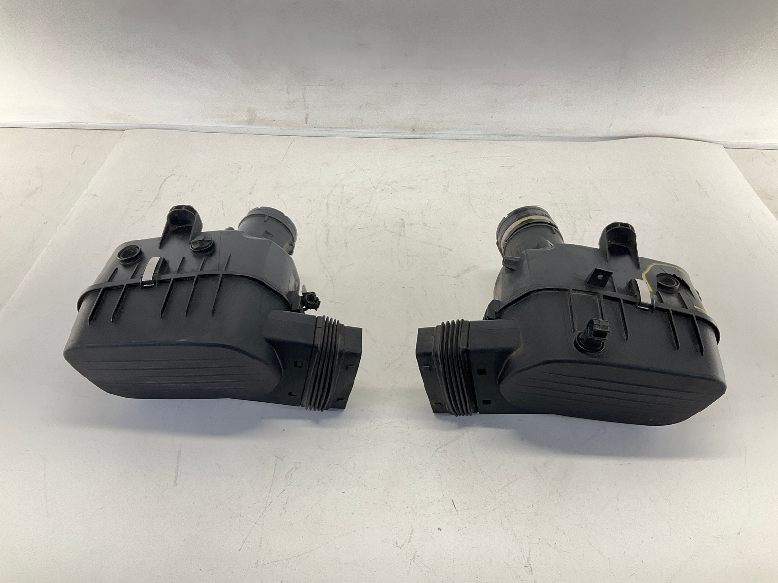 14-17 MASERATI Ghibli 3.0L Front Left & Right Air Intake Cleaner Box