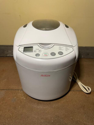 Sunbeam Programmable Bread Maker Machine Model 5890 - 1.5 lb Tested & Working!