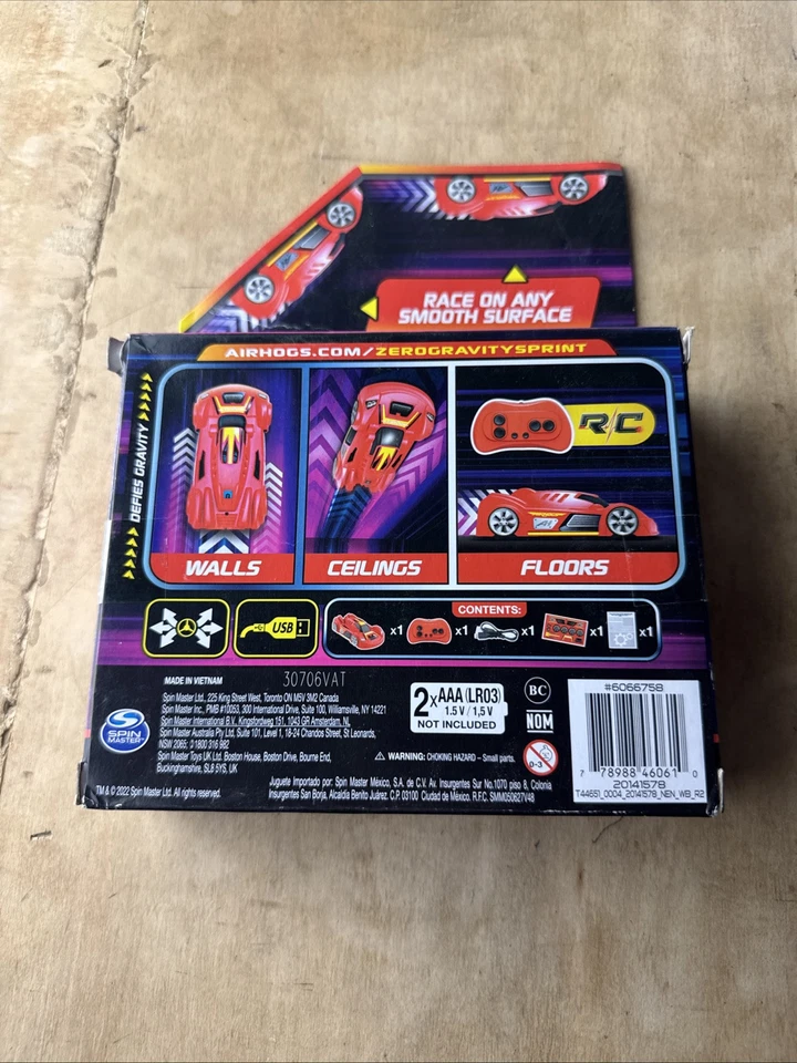 Air Hogs, Zero Gravity Sprint RC Car Wall Climber, Red Rechargeable Indoor - Image 2 of 4
