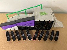 Tech Deck Fingerboard Skatepark and Skate Fingerboards