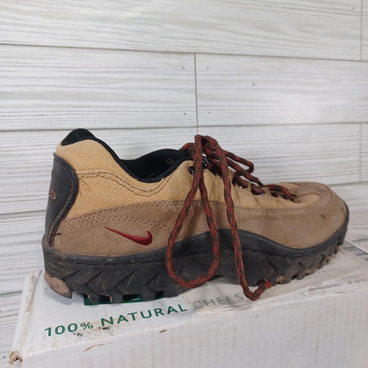 Vintage Nike ACG Rockwood Shoes Men 7.5 Low Brown Suede Hiking