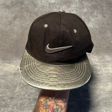 Vintage Nike Youth Snapback Baseball Cap Black Silver Swoosh Snake Print Brim