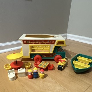 Fisher Price Little People Play Family Camper RV Vehicle w/ Figures Accessories