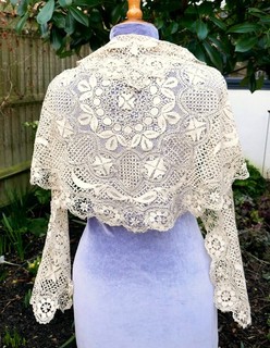 AN ANTIQUE HANDMADE MALTESE SILK LACE MANTILLA OR SHAWL