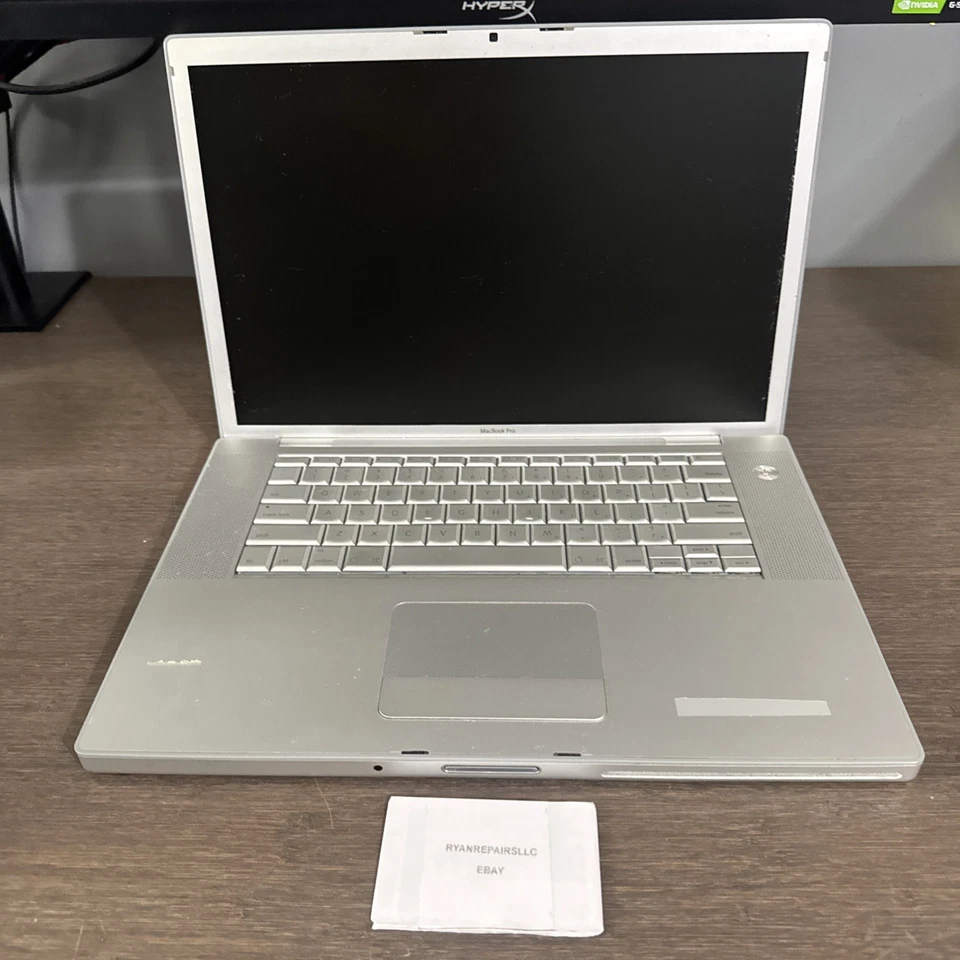 Apple MacBook Pro 15" A1211 2gb ram 120GB HDD SEM LEITURA DE BATERIA! - Imagem 3 de 4