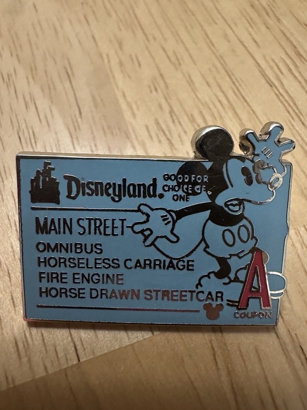 2005 DISNEY PIN CAST LANYARD SERIES MAIN STREET ADMIT ONE MICKEY HIDDEN MICKEY