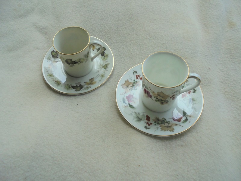 2 SETS OF VINTAGE DEMI-TASSE ENGLISH FINE BONE AND TRANSLUCENT CHINA