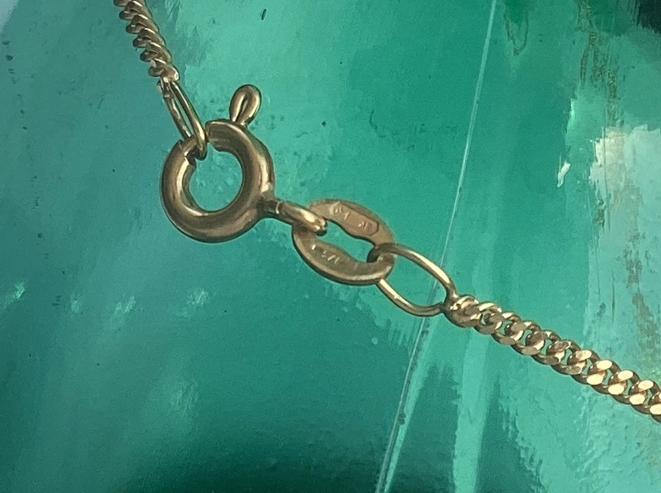 Vintage Italian Unoaerre Solid 9ct Gold Ruby Pendant On Curb Chain Necklace 3.6g - Image 3 of 4