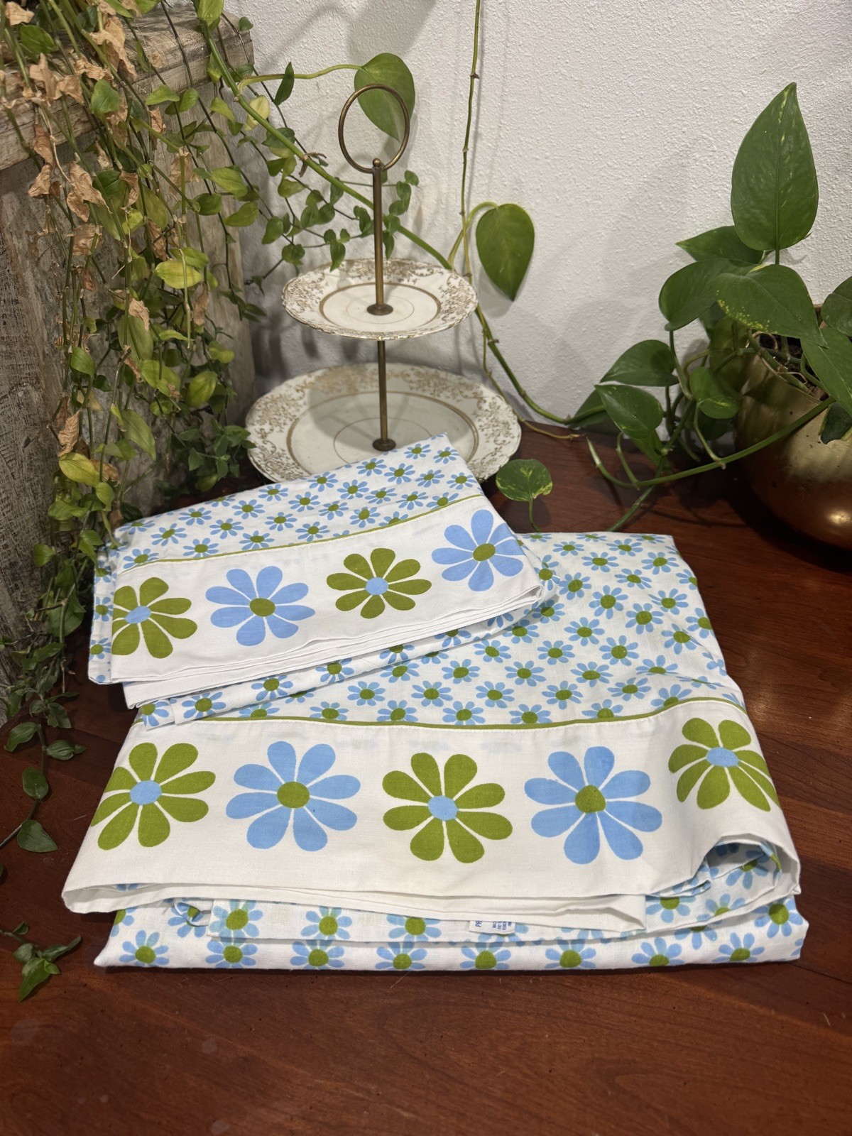 Vtg Lady Pepperell Twin Sz Flat & Fitted Sheet Blue, Green, White Flower Power