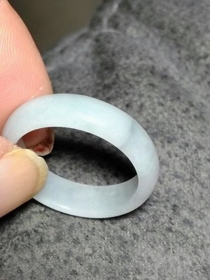 R551 natürlicher Jadeit Jade Ring grün blau eisig durchscheinend Bandgröße 10,5 3,35 g