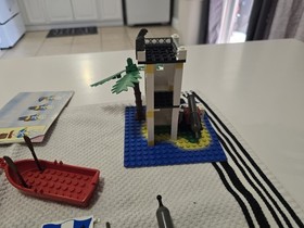 LEGO Pirates: Sabre Island 6265 Read Description 