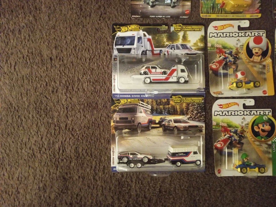 Lote de 9 Coches Hotwheels Nuevos, 3 Cultura Pop, 2 Transportes de Equipo y 4 Mario Kart Foto 3 de 4