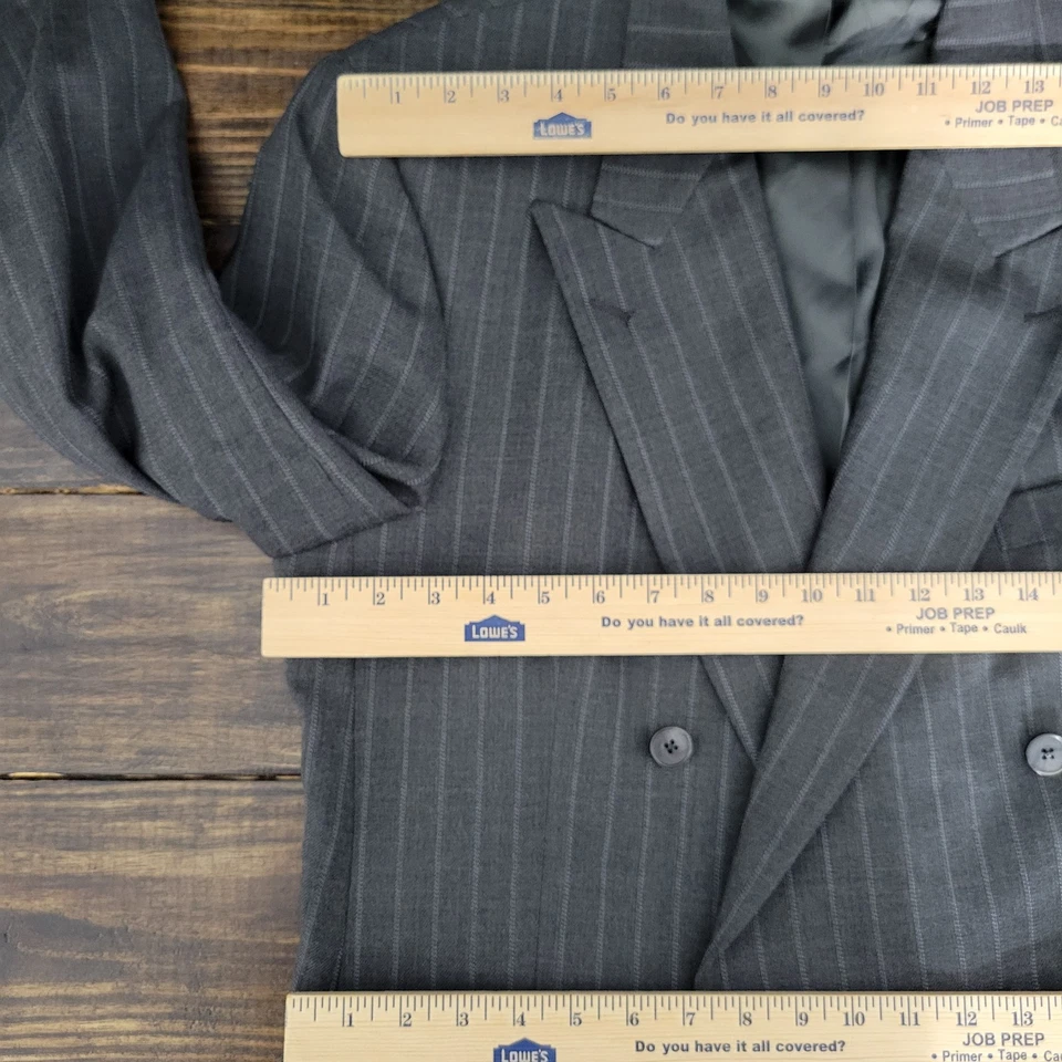 Perry Ellis Men's Double Breast Sport Coat Six Button Gray Striped Sz about 44R - Image 2 of 4