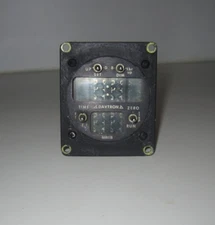 DAVTRON ELECTRIC AIRCRAFT CLOCK M811B USED AR CONDITION