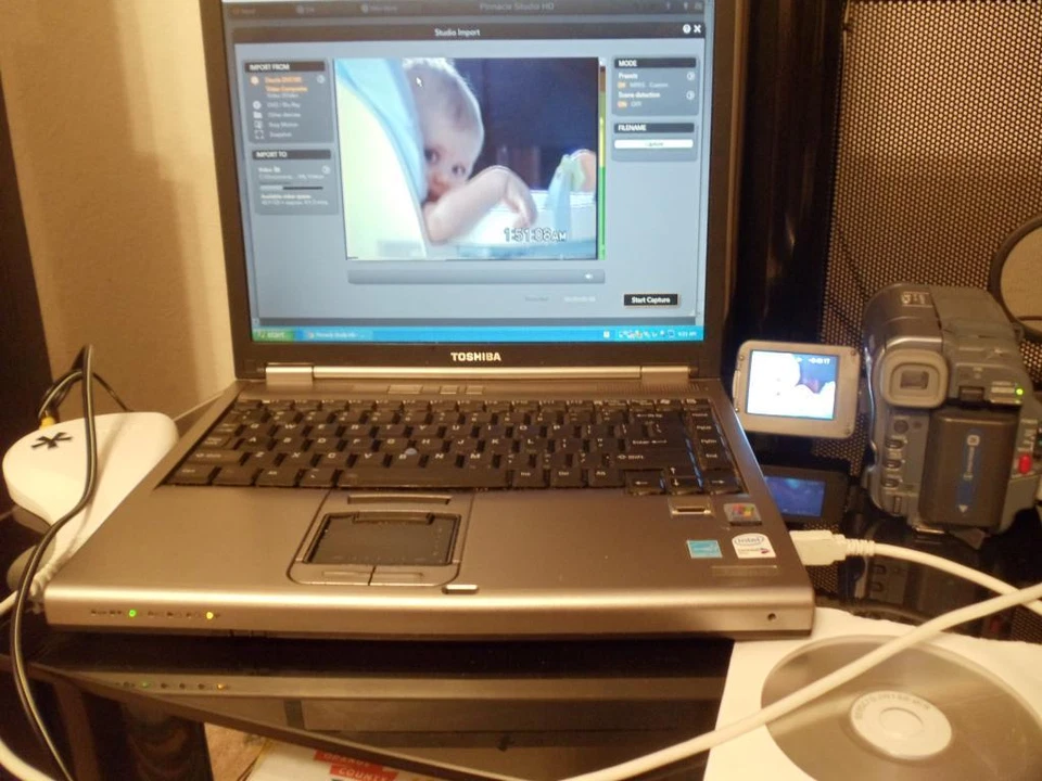 Convertidor de cinta para cámara de video a digital (DVD Sony HandyCam RCA DVC Hi8 8 mm VHS-C) Foto 4 de 4