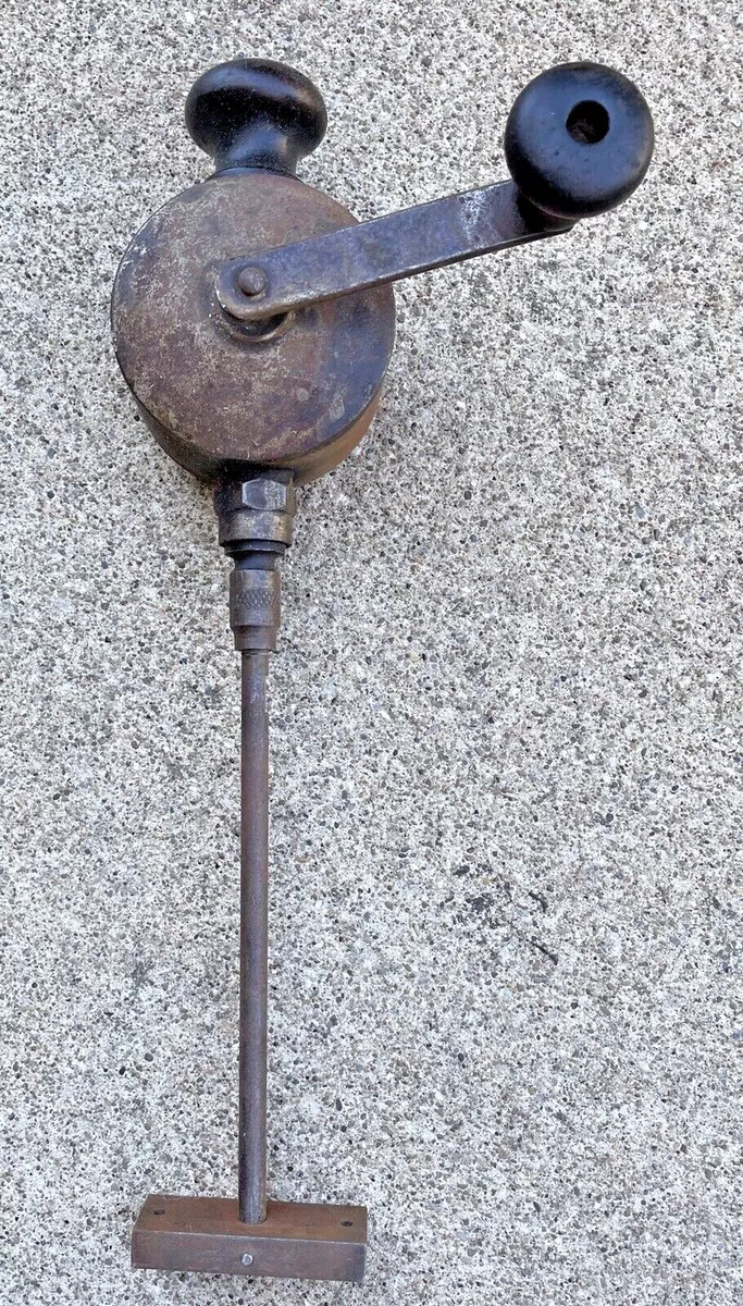 VINTAGE SIOUX ALBERTSON CO. HAND CRANK VALVE GRINDER TOOL