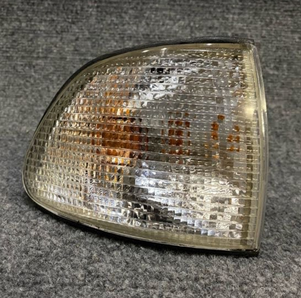ZIEGLER Front RH Turn Indicator Light - 56278 / 82199402990 - Fits 