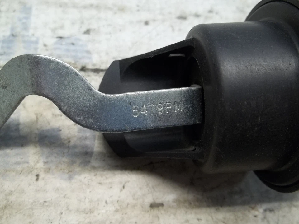1997-1999 CADILLAC DEVILLE EMERGENCY BRAKE VACUUM RELEASE VALVE 5479PM - Image 3 of 4