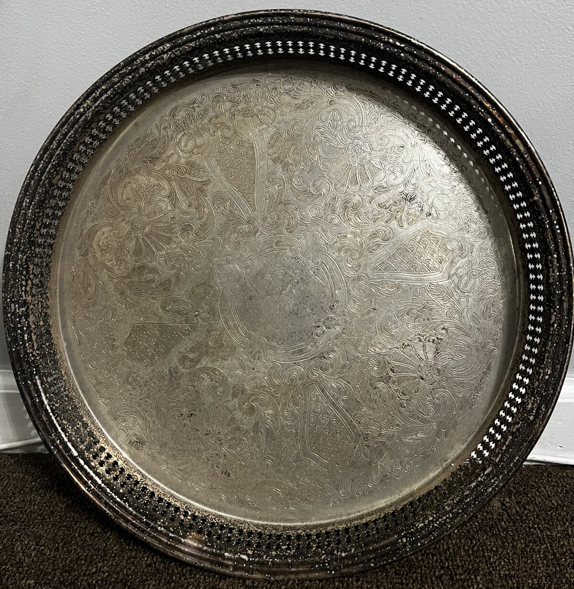 【Gorham】ギャラリートレー【シルバープレート】67cm 特大型 A Gorham Silver Original Deep Serving Platter Floral Design Large