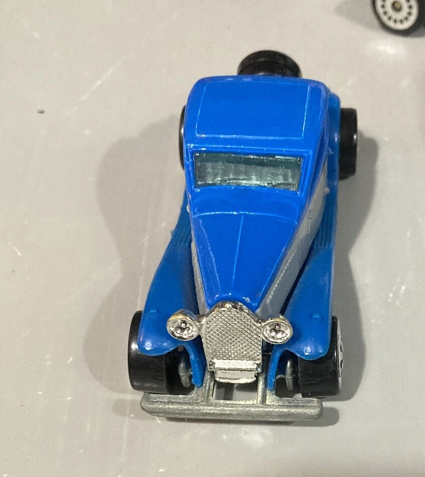1980-е Mattel Hot Wheels Classics синий Bugatti с колесами Whitewall  - Изображение 4 из 4