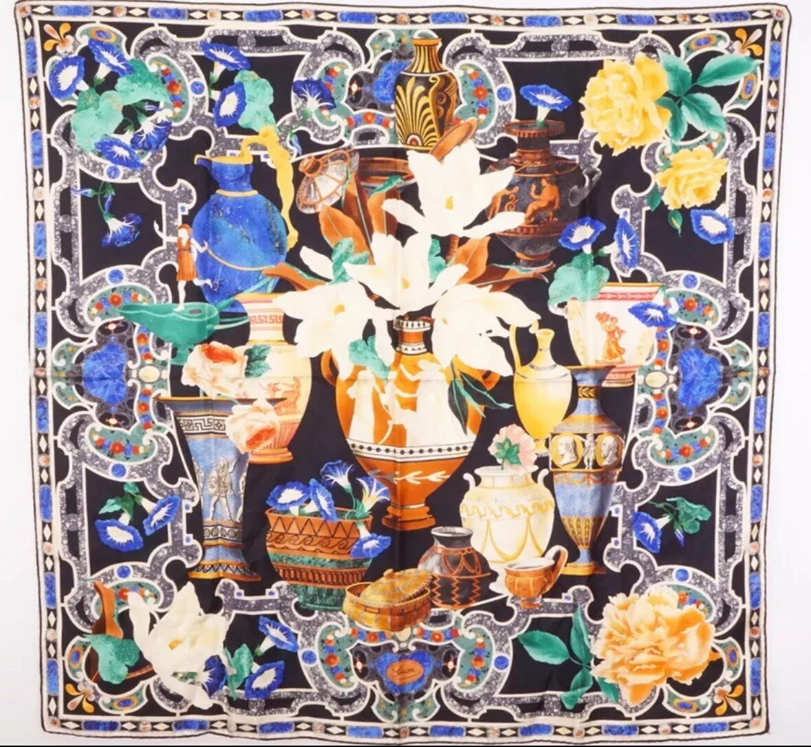 Grande écharpe vintage GUCCI 87 cm 100% soie motif fleurs châle multicolore