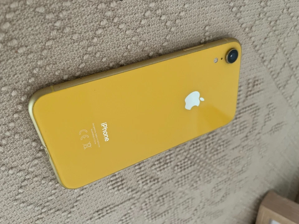 Iphone XR 64gb Giallo Ottime condizioni Senza cavo di ricarica lightning - Immagine 3 di 4