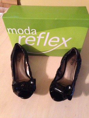 Moda Women's Shoes Reflex Arielle Black With Chunky Heels Open Toe Size 6.5 NWOB